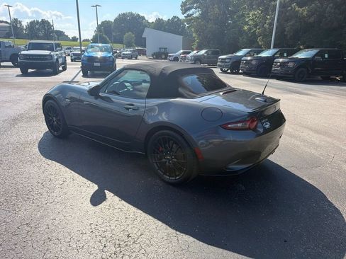 Used 2017 MAZDA MX-5 Miata Club w/ Brembo/BBS Package RWD image 5