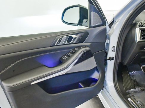 Used 2026 BMW X5 sDrive40i w/ M Sport Package image 28