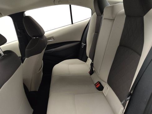 Used 2020 Toyota Corolla LE image 18