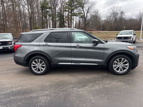 Used 2023 Ford Explorer Limited w/ Equipment Group 301A image 8