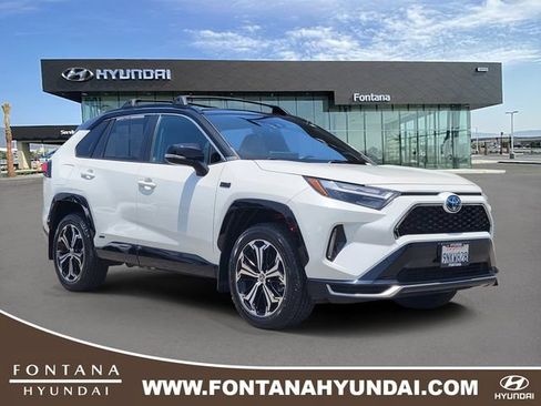 Used 2024 Toyota RAV4 XSE w/ Weather Package AWD/4WD image 1