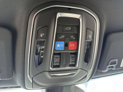 New 2026 Jeep Grand Cherokee L 4WD image 17