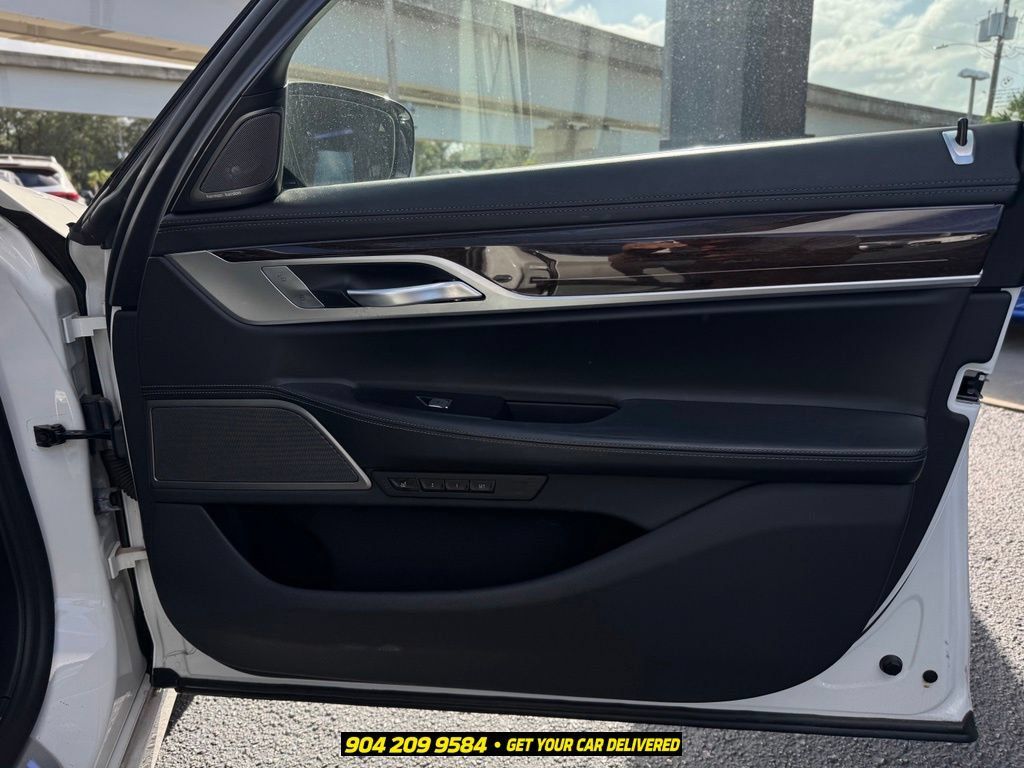 Used 2020 BMW 750i xDrive w/ Executive Package AWD/4WD image 27