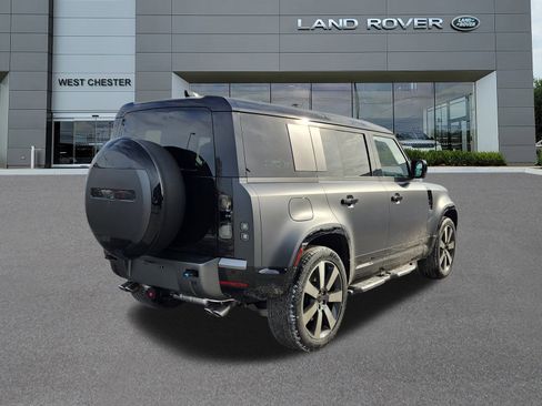 New 2026 Land Rover Defender 110 V8 image 4