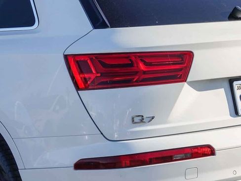 Used 2017 Audi Q7 3.0T Premium Plus image 7