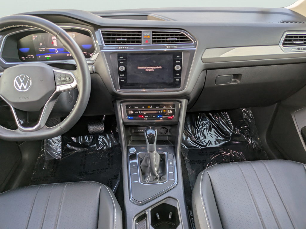 Certified 2023 Volkswagen Tiguan SE FWD image 14