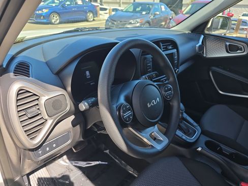Used 2024 Kia Soul LX w/ Option Group 015 image 21