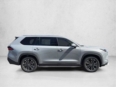 New 2026 Toyota Grand Highlander AWD Hybrid image 4