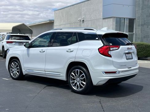 Used 2023 GMC Terrain Denali AWD/4WD image 2