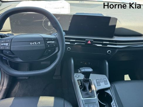 New 2026 Kia Sportage X-Line w/ X-Line Technology Package AWD/4WD image 13