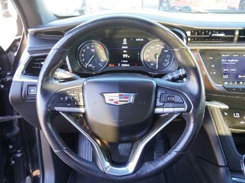 Used 2020 Cadillac XT6 Premium Luxury image 29