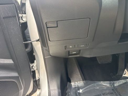 Used 2021 Lexus ES 300h w/ Accessory Package image 15