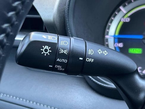 Used 2022 Toyota Highlander LE FWD image 31