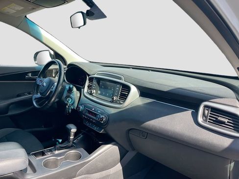 Used 2020 Kia Sorento LX w/ LX I4 Convenience Package image 29