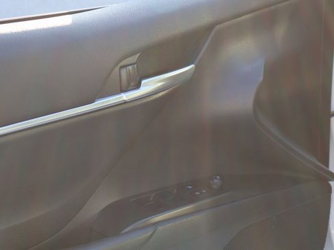 Used 2024 Toyota Camry SE image 21