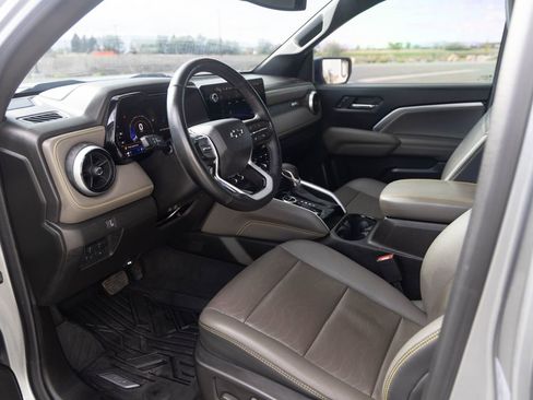 Used 2023 Chevrolet Colorado ZR2 w/ ZR2 Convenience Package III image 17