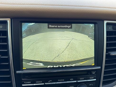 Used 2014 Porsche Panamera image 8