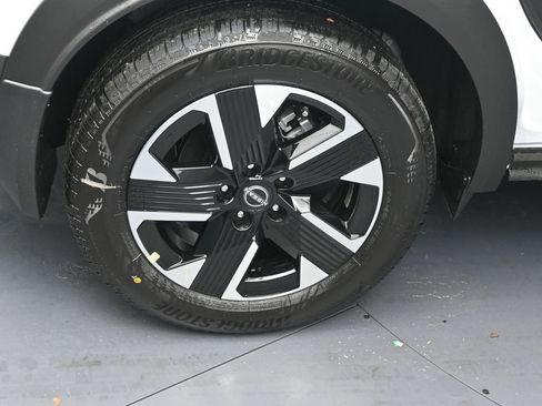New 2026 Nissan Kicks SV w/ Cold Weather Package AWD/4WD image 5