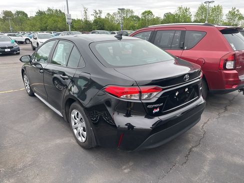 Used 2023 Toyota Corolla LE FWD image 4