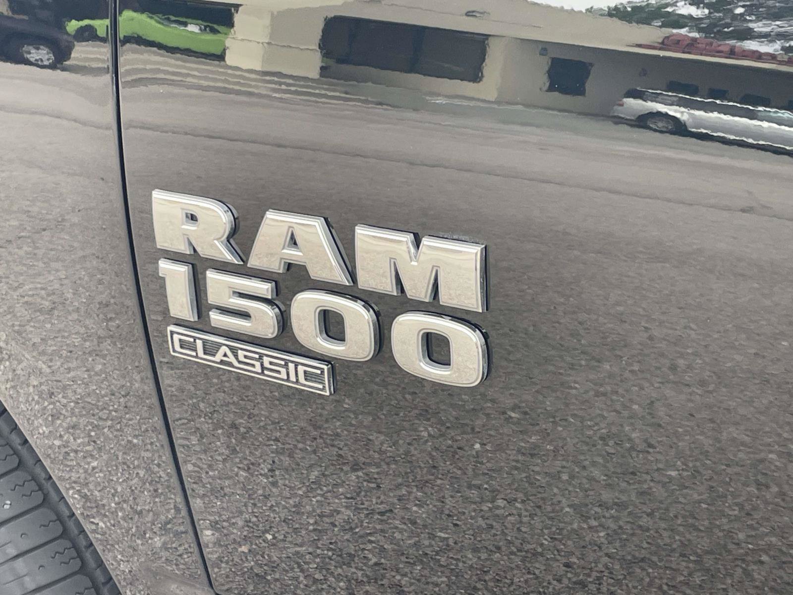 Used 2024 RAM 1500 Classic SLT AWD/4WD image 10
