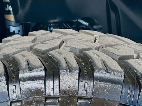 Certified 2022 Jeep Wrangler Unlimited Rubicon w/ Trailer Tow Package image 33