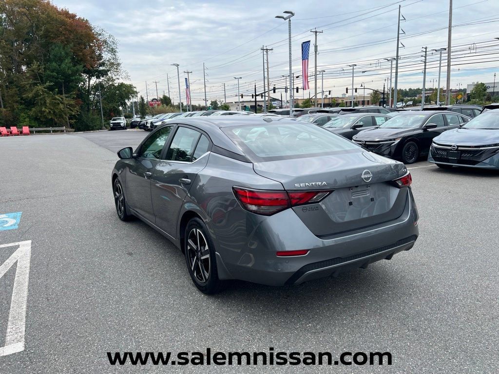 Used 2024 Nissan Sentra SV FWD image 5
