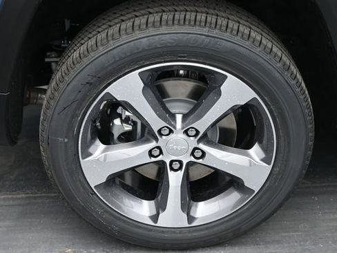 New 2026 Jeep Grand Cherokee L Limited AWD/4WD image 37