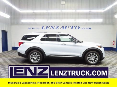 Used 2025 Ford Explorer Platinum image 1