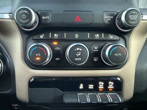 Used 2021 RAM 1500 Laramie AWD/4WD image 42