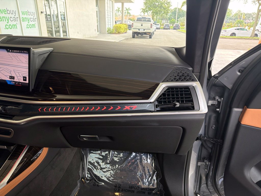 Used 2026 BMW X7 xDrive40i AWD/4WD image 29