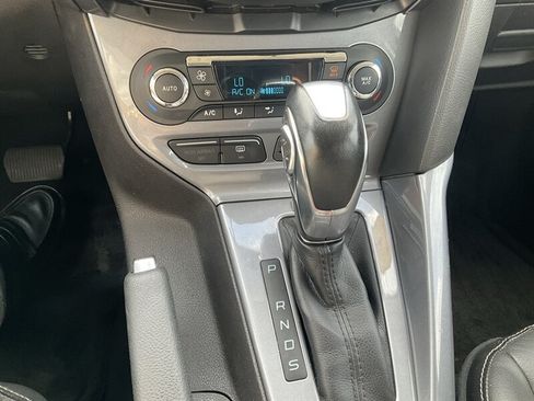 Used 2014 Ford Focus Titanium FWD image 20