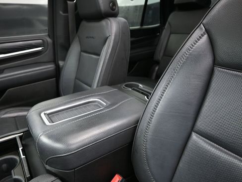 Used 2021 GMC Yukon Denali image 14
