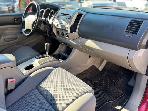 Used 2011 Toyota Tacoma 4x4 Double Cab w/ TRD Sport Pkg image 13