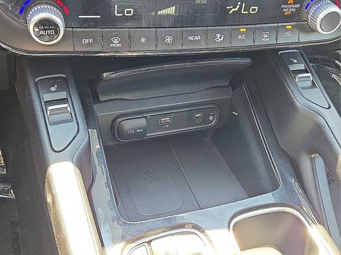 Used 2025 Kia Telluride S image 30