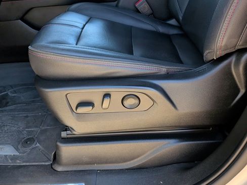 Used 2023 Chevrolet Suburban RST w/ Sport Performance Package image 16