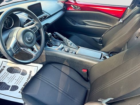 Used 2020 MAZDA MX-5 Miata Club image 17