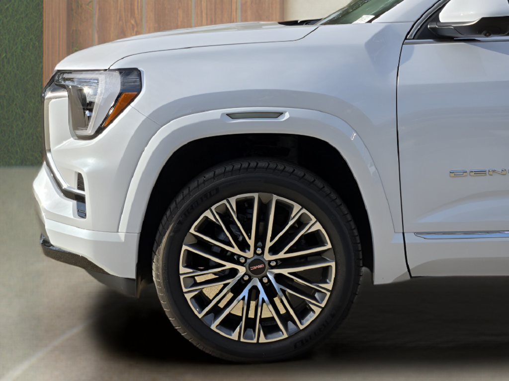 New 2027 GMC Terrain Denali w/ LPO, Floor Liner Package AWD/4WD image 8