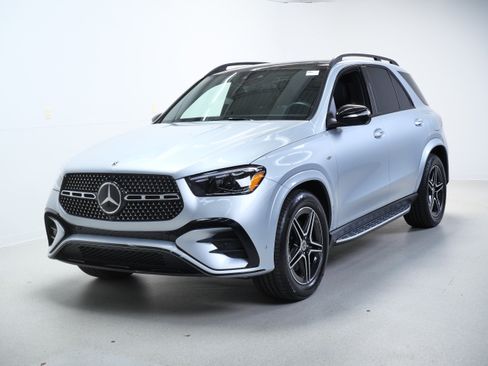 Certified 2025 Mercedes-Benz GLE 450e 4MATIC w/ AMG Line Exterior image 9