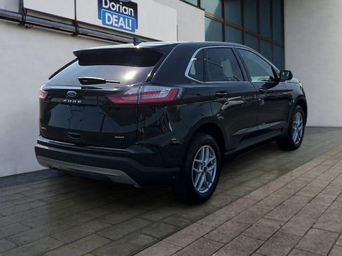 Used 2024 Ford Edge SEL w/ Convenience Package AWD/4WD image 3