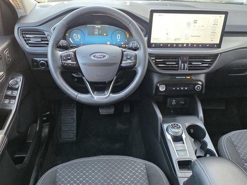 Used 2023 Ford Escape Active w/ Tech Pack #2 AWD/4WD image 10