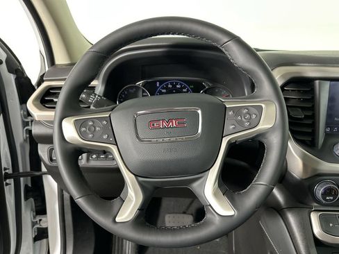 Used 2023 GMC Acadia Denali image 14