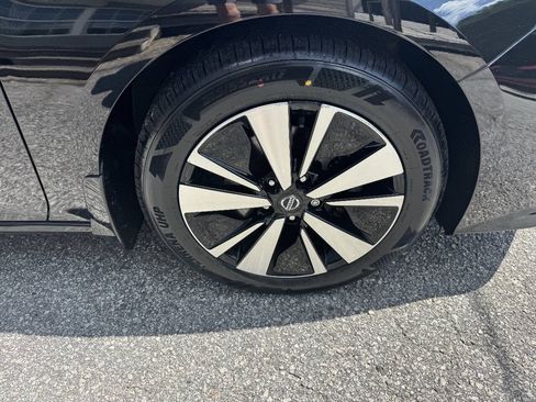 Used 2022 Nissan Altima 2.5 SV FWD image 9