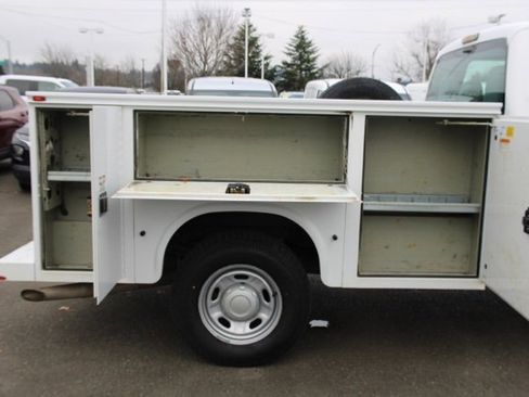 Used 2012 Ford F250 XL w/ Skid Plate Pkg image 13