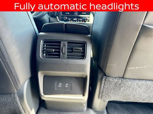 Used 2025 Nissan Rogue SV w/ SV Premium Package image 14