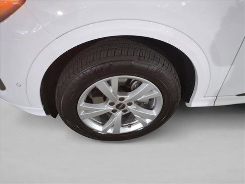 Certified 2025 Audi Q5 Premium w/ Convenience Package image 27