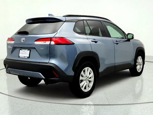 Used 2024 Toyota Corolla Cross LE FWD image 5