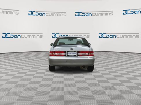 Used 2000 Lexus ES 330 FWD image 7