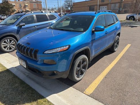 Used 2018 Jeep Cherokee Limited w/ High Altitude Package image 2