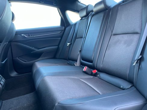 Used 2021 Honda Accord Sport image 12