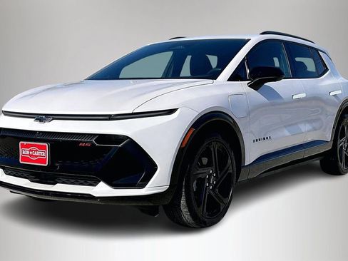 Used 2024 Chevrolet Equinox EV RS image 2